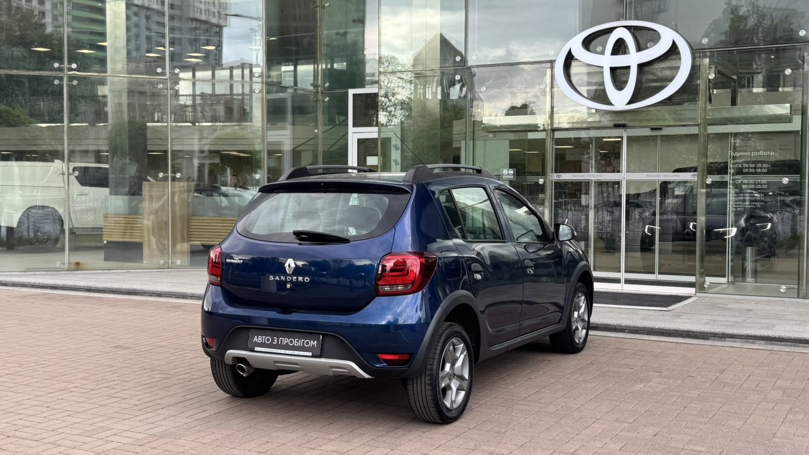 Інші авто RENAULT SANDERO 2017 року, Хетчбек, Тойота Центр Київ "Автосаміт Укравто", м.Київ | Фото № 17 Інші авто RENAULT SANDERO 2017 року з пробігом 92344 км, Хетчбек, Тойота Центр Київ "Автосаміт Укравто", м.Київ - 425830 ГРН | Фото № 17