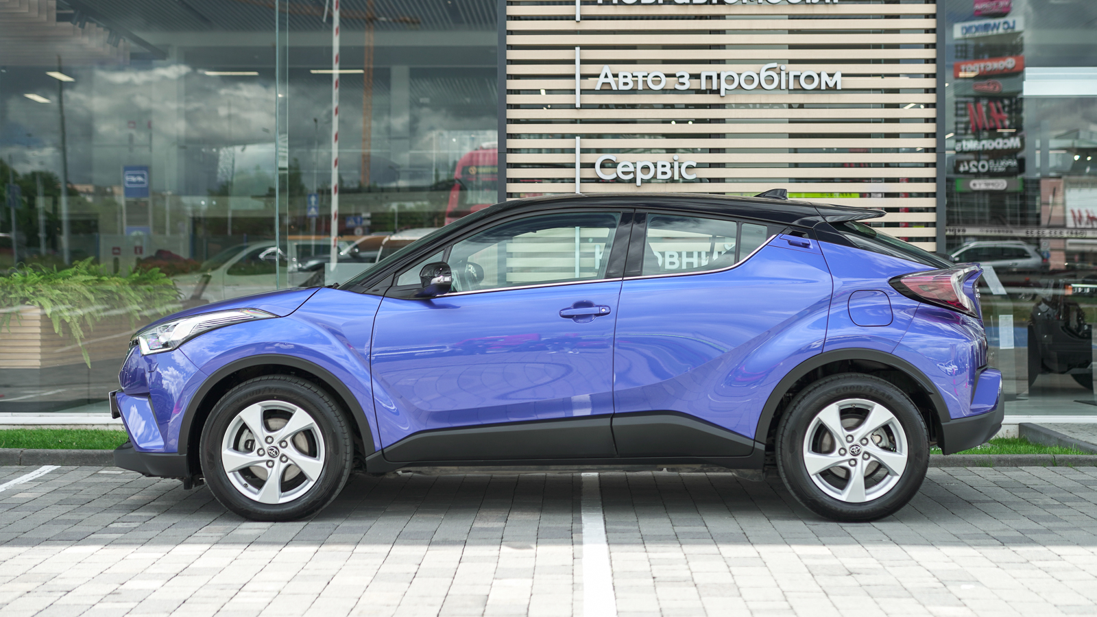Toyota C-HR 2017 року з пробігом 100211 км, Хетчбек, Тойота Центр Львів "Діамант", м.Львів - 749700 ГРН | Фото № 3