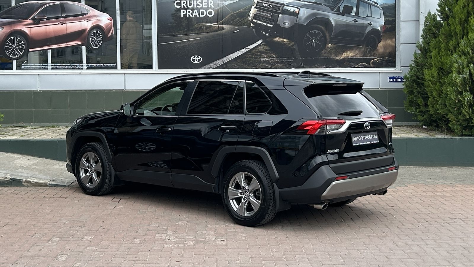 Toyota RAV4 2023 року з пробігом 147532 км, Універсал, Тойота Центр Чернівці "Олімп-Моторс", м.Чернівці - 1300000 ГРН | Фото № 2