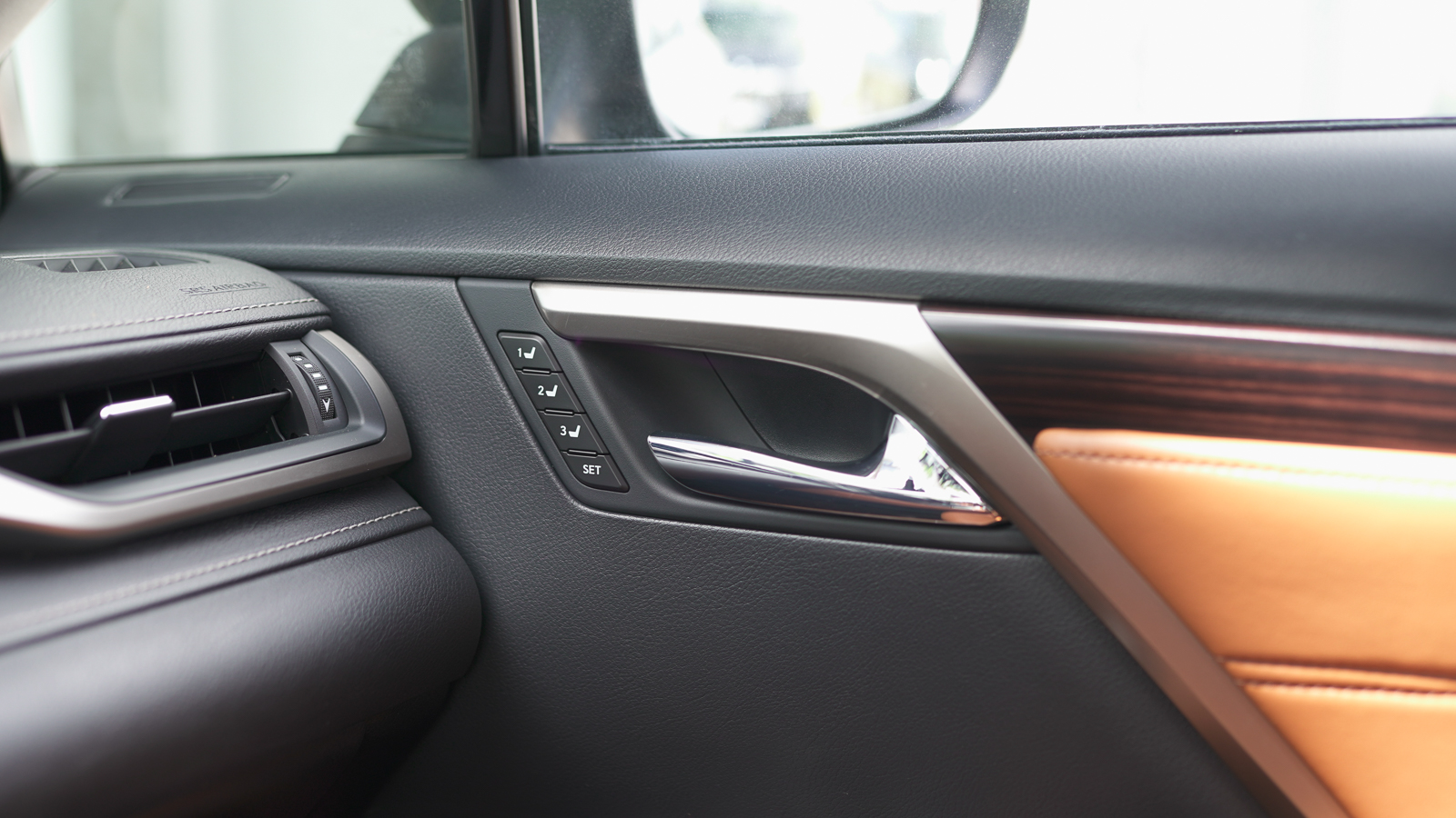 Lexus RX 450h 2019 року з пробігом 109595 км, Універсал, Лексус Львів, м.Львів - 2293200 ГРН | Фото № 40