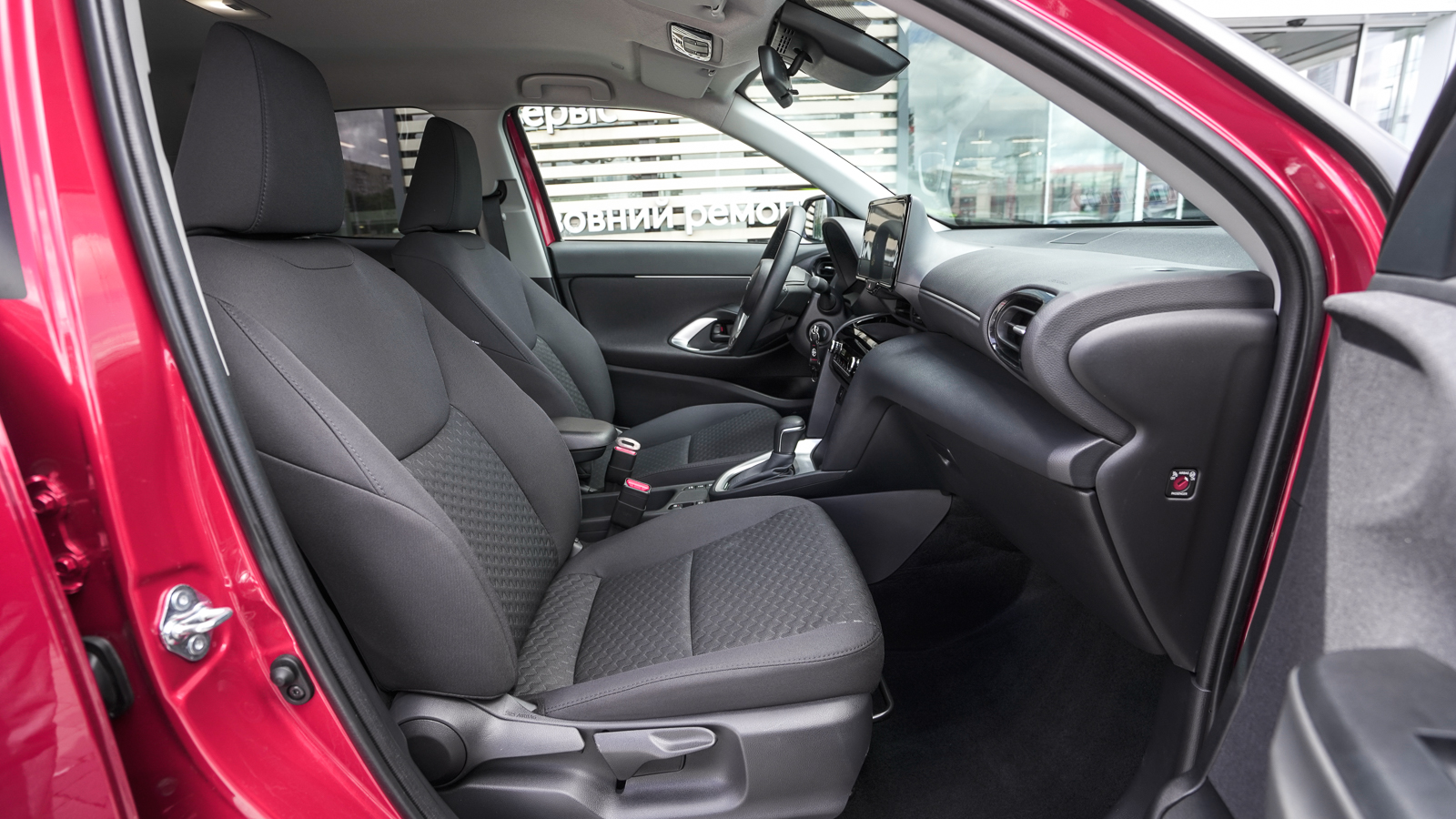 Toyota YARIS CROSS 2024 року з пробігом 15931 км, Універсал, Тойота Центр Львів "Діамант", м.Львів - 1234800 ГРН | Фото № 6