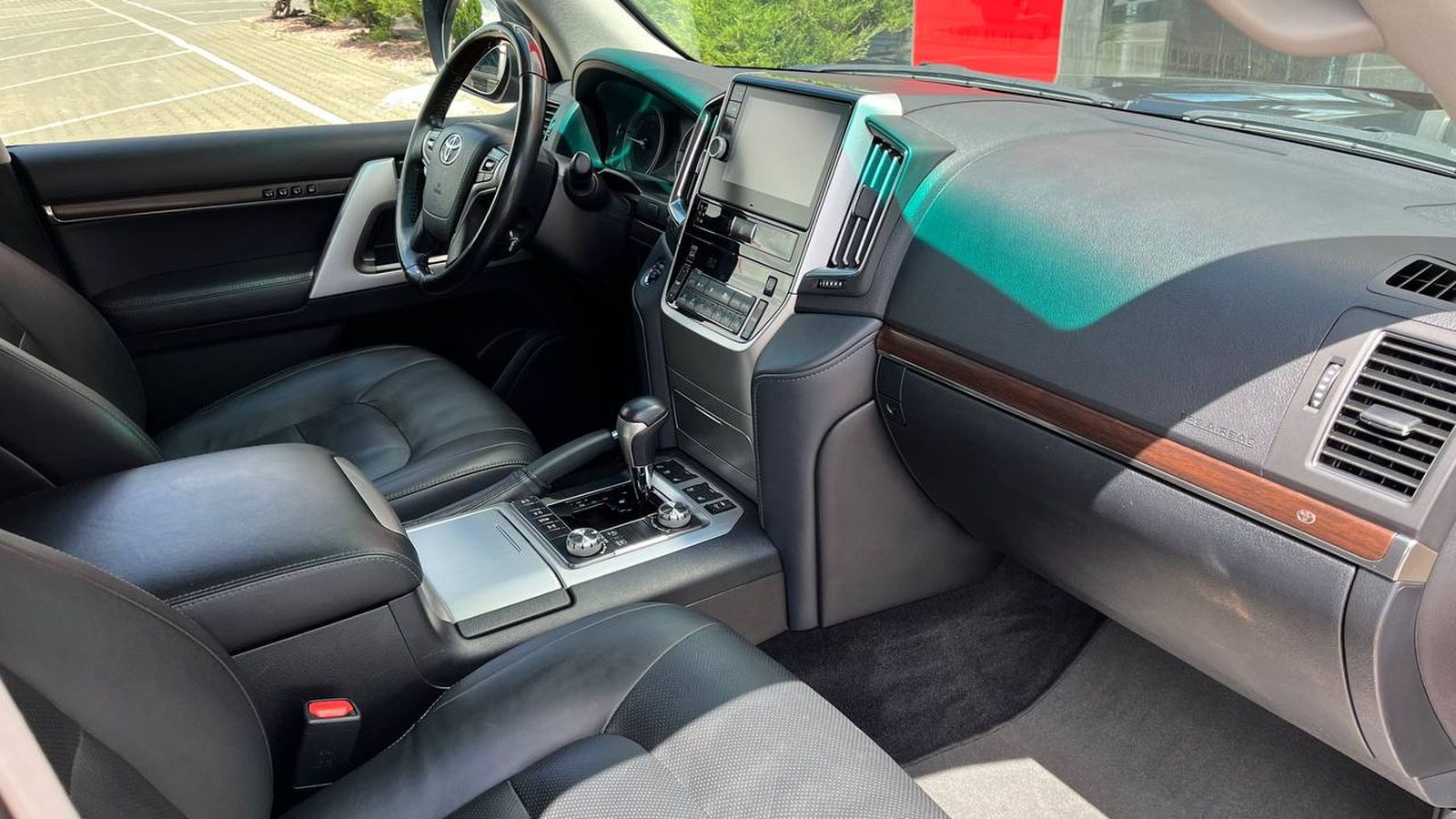 Toyota LAND CRUISER 200 2018 року, Універсал, Тойота Центр Хмельницький "Гранд Мотор", м.Хмельницький | Фото № 6 Toyota LAND CRUISER 200 2018 року з пробігом 160791 км, Універсал, Тойота Центр Хмельницький "Гранд Мотор", м.Хмельницький - 2163350 ГРН | Фото № 6