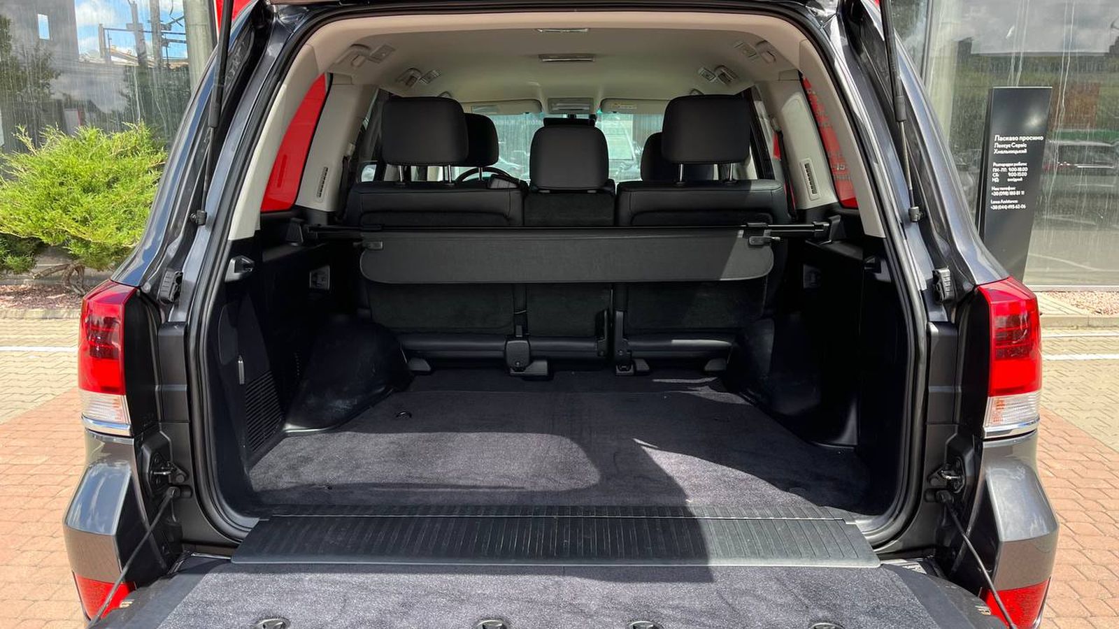 Toyota LAND CRUISER 200 2018 року, Універсал, Тойота Центр Хмельницький "Гранд Мотор", м.Хмельницький | Фото № 10 Toyota LAND CRUISER 200 2018 року з пробігом 160791 км, Універсал, Тойота Центр Хмельницький "Гранд Мотор", м.Хмельницький - 2163350 ГРН | Фото № 10