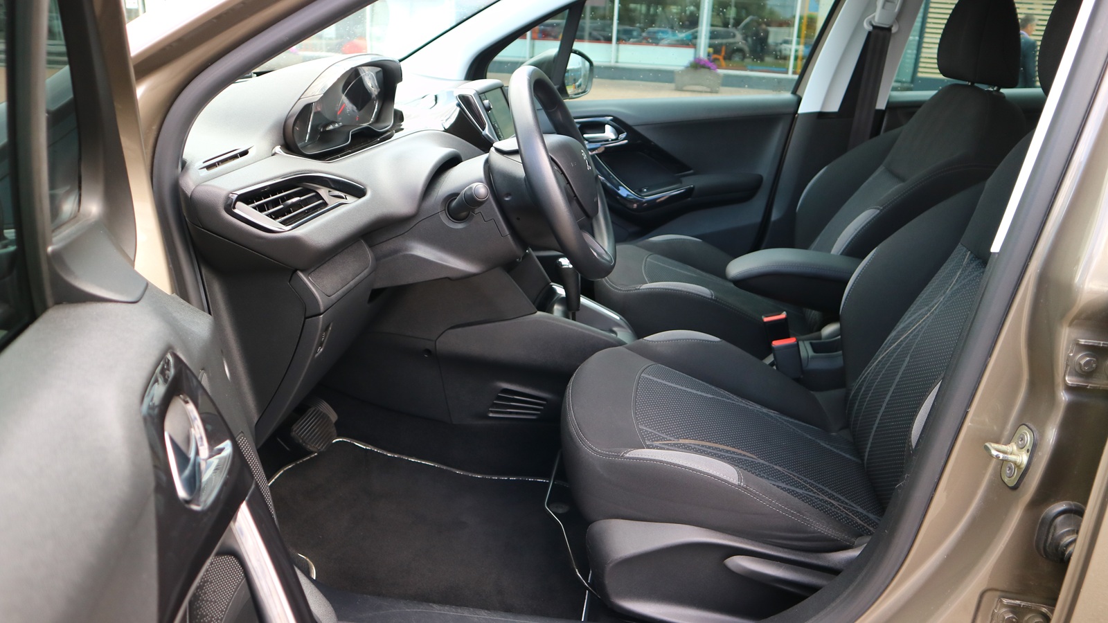 Інші авто PEUGEOT 208 2013 року, Хетчбек, Тойота Центр Київ "Автосаміт Укравто Столичне", м.Київ | Фото № 13 Інші авто PEUGEOT 208 2013 року з пробігом 86117 км, Хетчбек, Тойота Центр Київ "Автосаміт Укравто Столичне", м.Київ - 373000 ГРН | Фото № 13