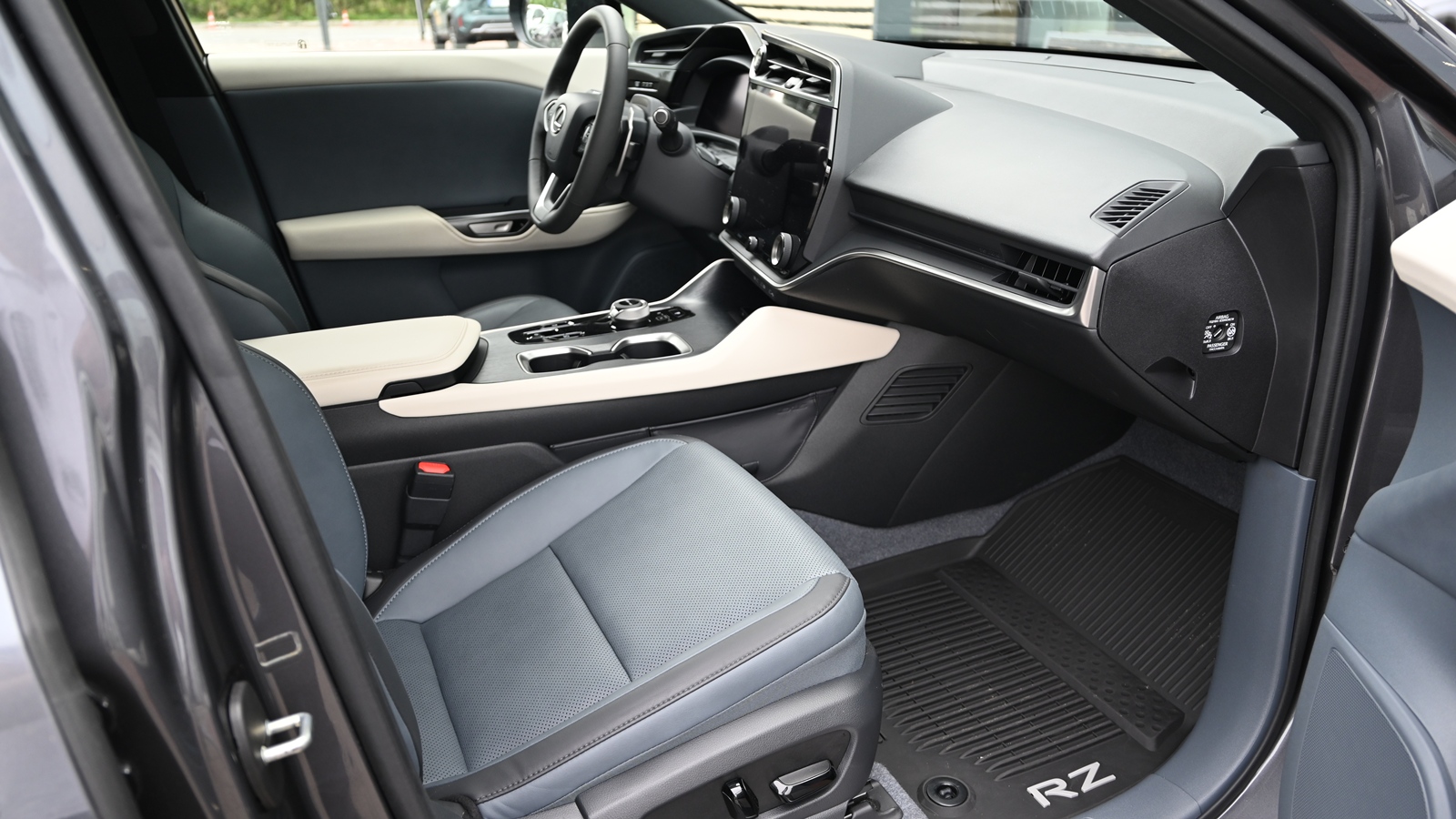 Lexus RZ 450e 2024 року з пробігом 5033 км, Універсал, Тойота Центр Київ "Сіті Плаза", м.Київ - 2323500 ГРН | Фото № 6