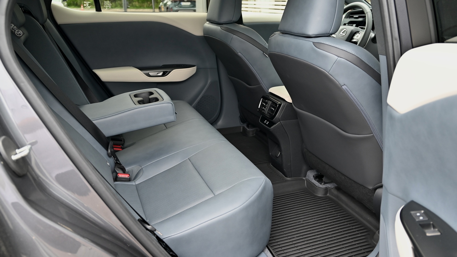 Lexus RZ 450e 2024 року з пробігом 5033 км, Універсал, Тойота Центр Київ "Сіті Плаза", м.Київ - 2323500 ГРН | Фото № 7