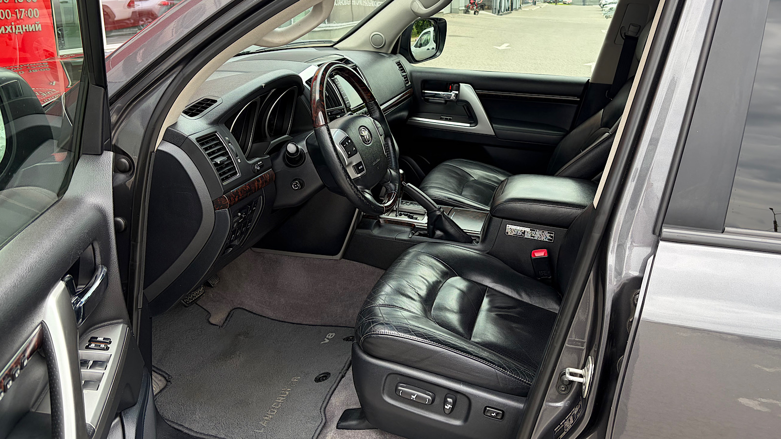 Toyota LAND CRUISER 2012 року, Універсал, Тойота Центр Запоріжжя "Восток Автомир", м.Запоріжжя | Фото № 12 Toyota LAND CRUISER 2012 року з пробігом 241238 км, Універсал, Тойота Центр Запоріжжя "Восток Автомир", м.Запоріжжя - 1193400 ГРН | Фото № 12