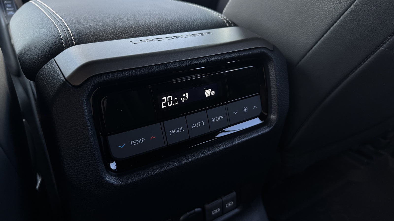 Toyota LAND CRUISER PRADO 2025 року з пробігом 15720 км, Універсал, Тойота Центр Чернігів "Соллі-Плюс", м.Чернігів - 2982000 ГРН | Фото № 20