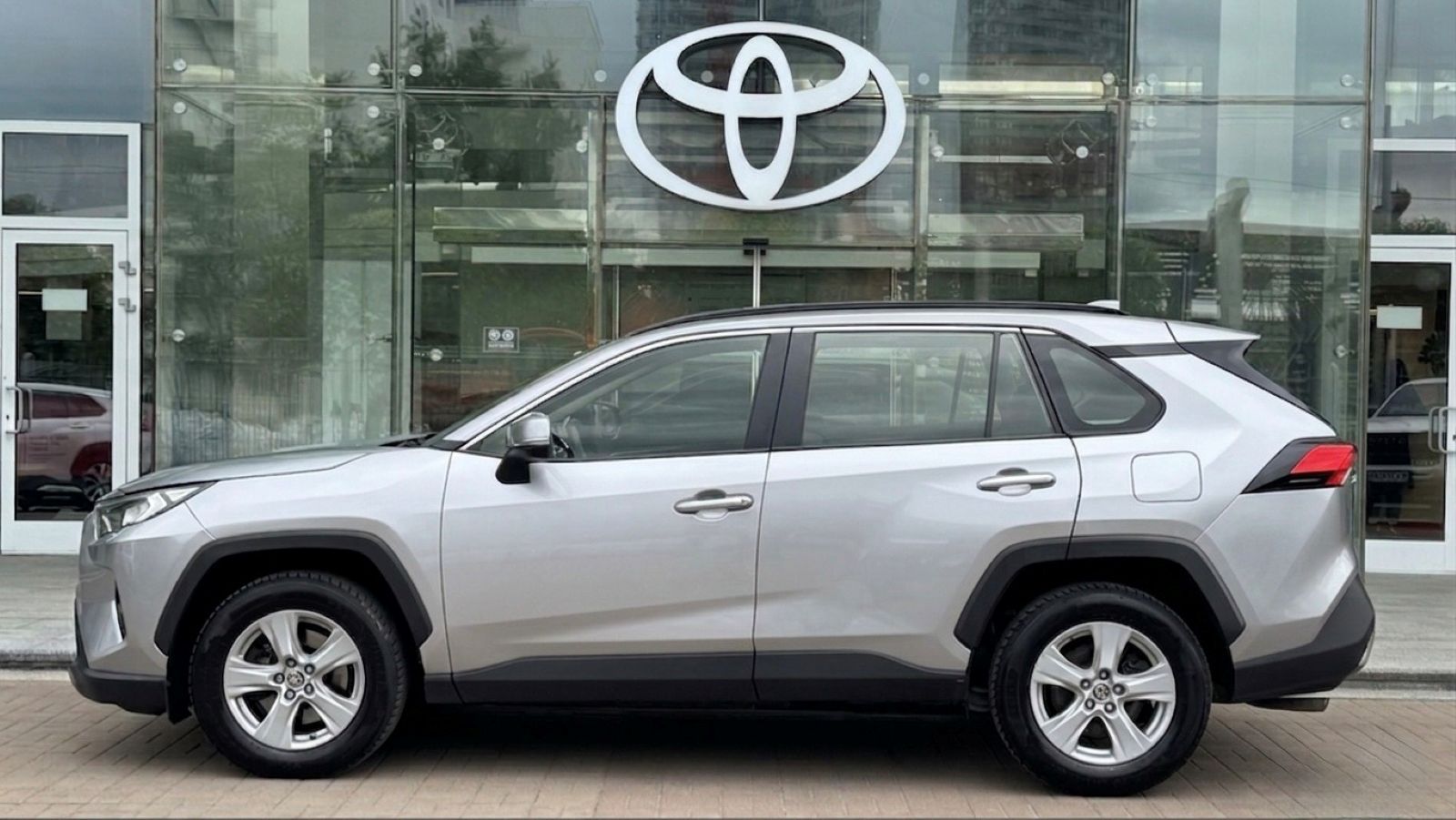 Toyota RAV4 2019 року з пробігом 65575 км, Універсал, Тойота Центр Київ "Автосаміт Укравто", м.Київ - 1178750 ГРН | Фото № 3