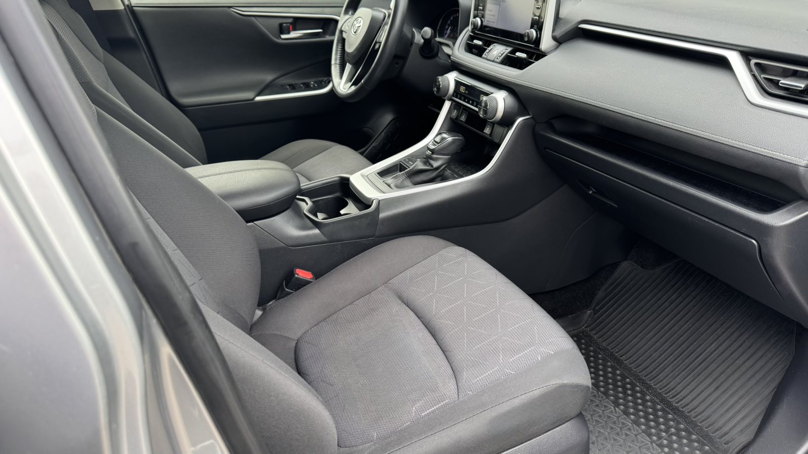 Toyota RAV4 2019 року з пробігом 65575 км, Універсал, Тойота Центр Київ "Автосаміт Укравто", м.Київ - 1178750 ГРН | Фото № 6