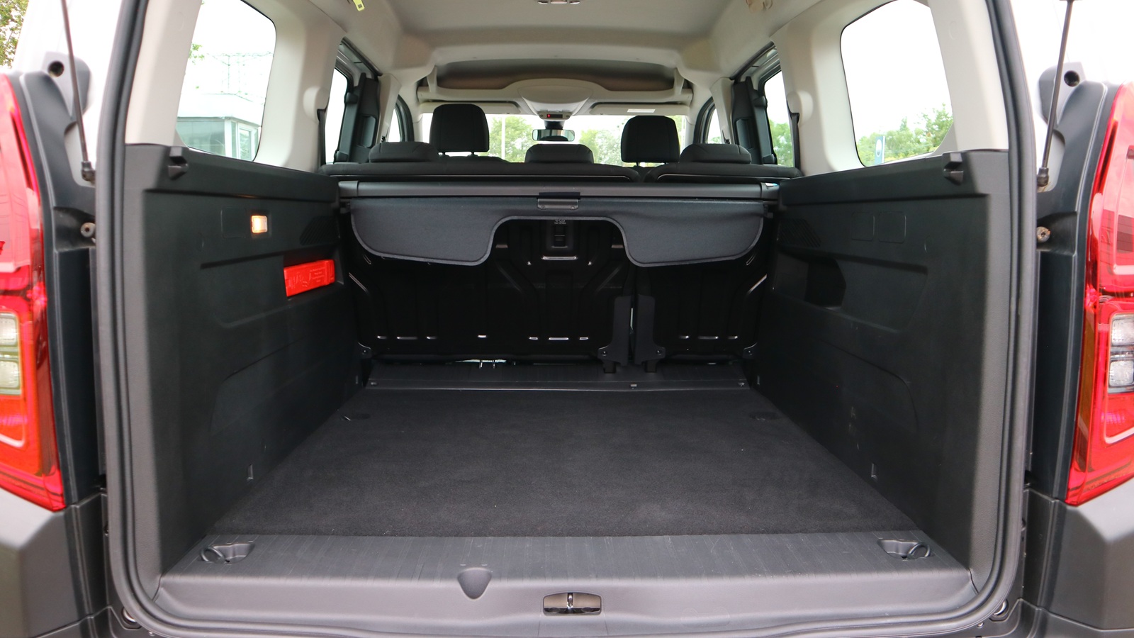 Інші авто CITROEN Berlingo 2024 року, Універсал, Тойота Центр Київ "Автосаміт Укравто Столичне", м.Київ | Фото № 10 Інші авто CITROEN Berlingo 2024 року з пробігом 20976 км, Універсал, Тойота Центр Київ "Автосаміт Укравто Столичне", м.Київ - 1143000 ГРН | Фото № 10