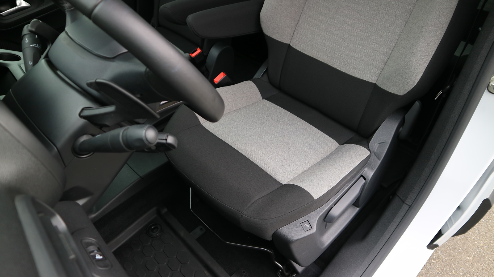 Інші авто CITROEN Berlingo 2024 року, Універсал, Тойота Центр Київ "Автосаміт Укравто Столичне", м.Київ | Фото № 15 Інші авто CITROEN Berlingo 2024 року з пробігом 20976 км, Універсал, Тойота Центр Київ "Автосаміт Укравто Столичне", м.Київ - 1143000 ГРН | Фото № 15