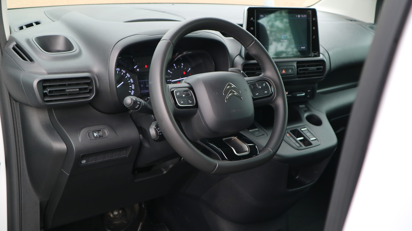 Інші авто CITROEN Berlingo 2024 року, Універсал, Тойота Центр Київ "Автосаміт Укравто Столичне", м.Київ | Фото № 21 Інші авто CITROEN Berlingo 2024 року з пробігом 20976 км, Універсал, Тойота Центр Київ "Автосаміт Укравто Столичне", м.Київ - 1143000 ГРН | Фото № 21