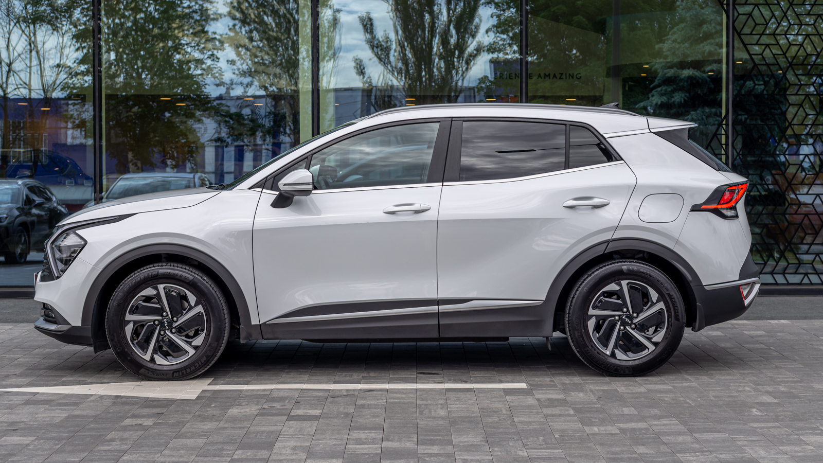 Інші авто KIA SPORTAGE 2022 року, Універсал, Лексус Дніпро, м.Дніпро | Фото № 3 Інші авто KIA SPORTAGE 2022 року з пробігом 69902 км, Універсал, Лексус Дніпро, м.Дніпро - 1094210 ГРН | Фото № 3
