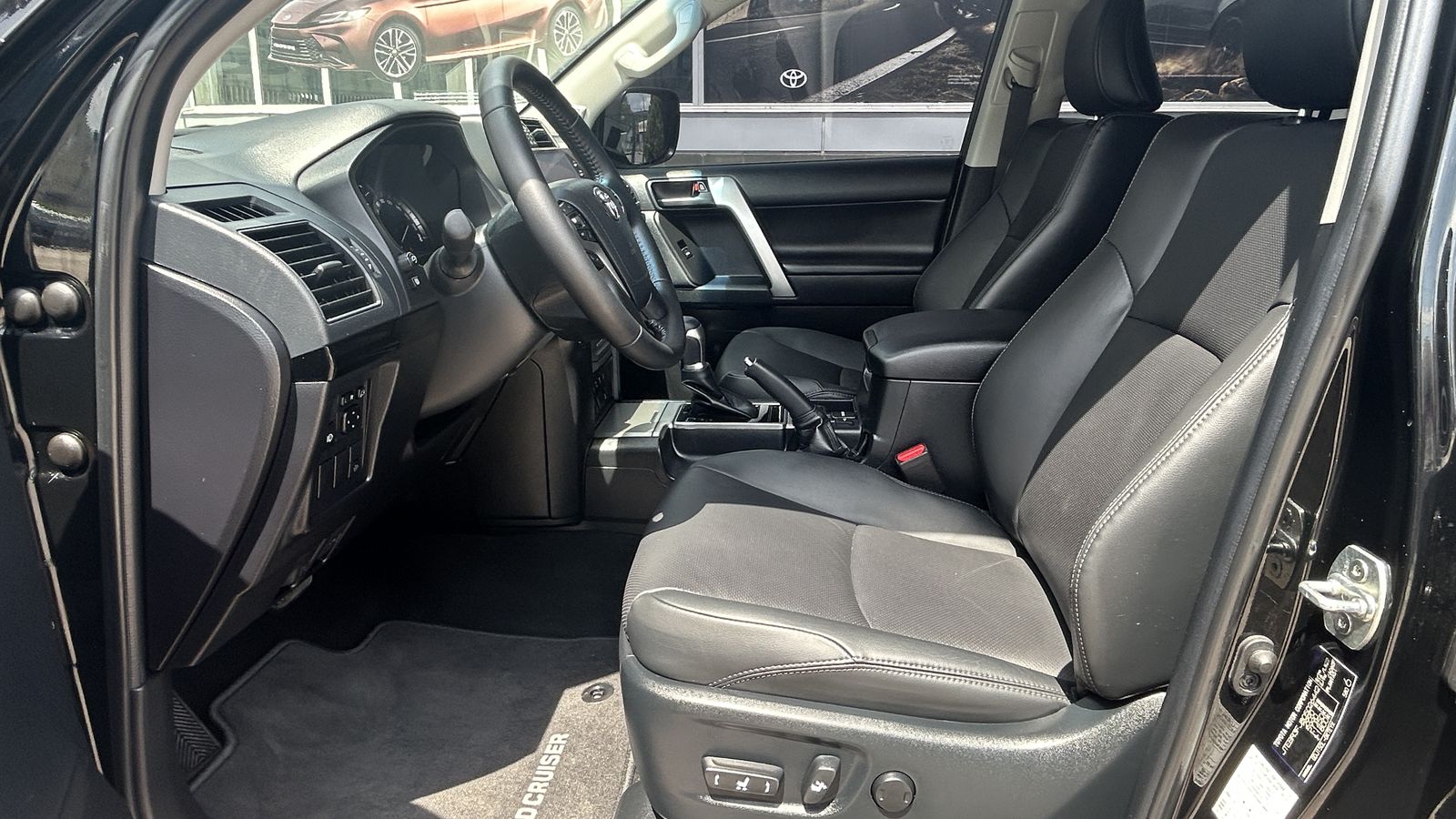 Toyota LAND CRUISER PRADO 2023 року з пробігом 19237 км, Універсал, Тойота Центр Чернівці "Олімп-Моторс", м.Чернівці - 2400000 ГРН | Фото № 12