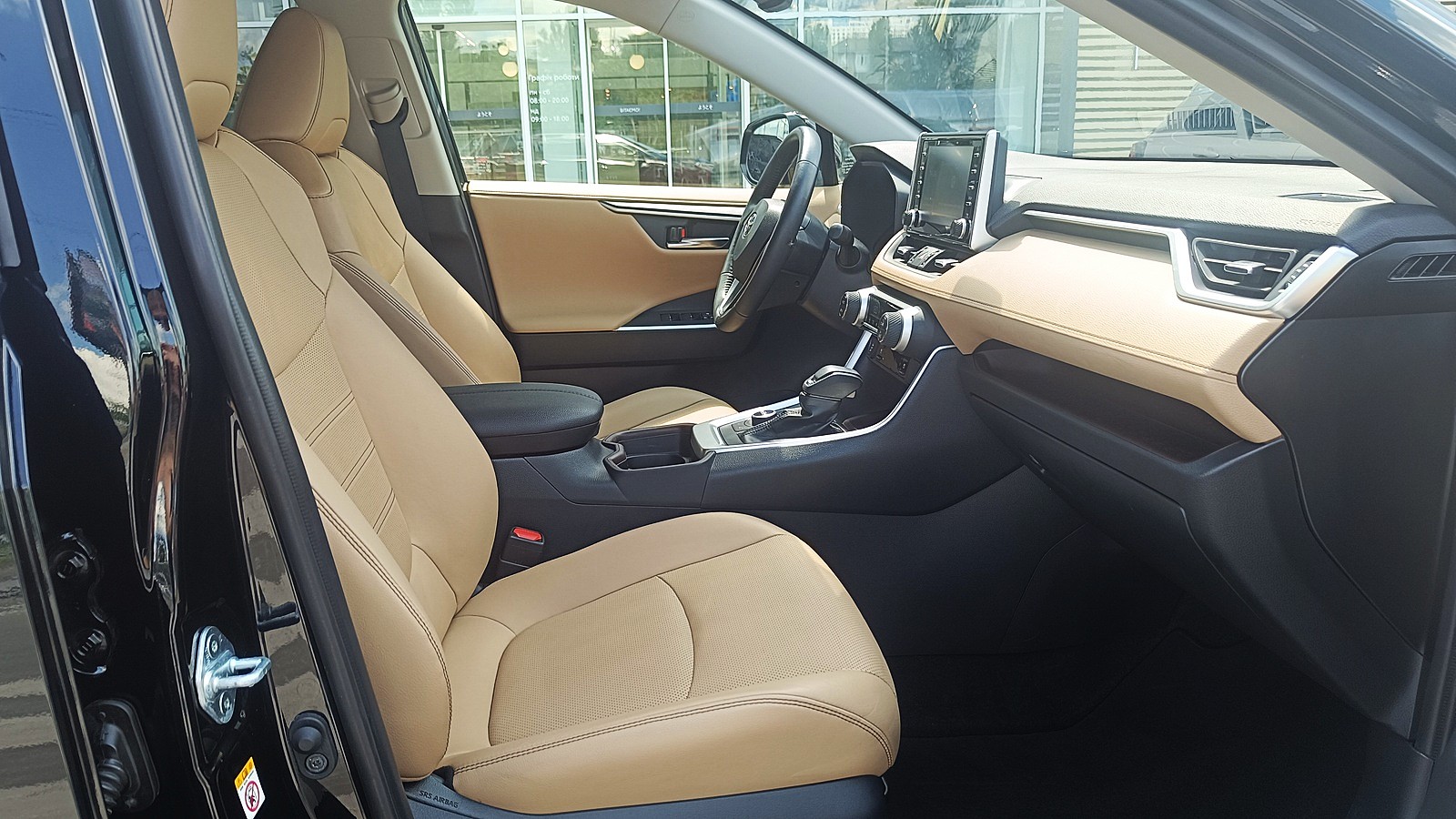 Toyota RAV4 2018 року, Універсал, Тойота Центр Київ "ВіДі Автострада", м.Київ | Фото № 6 Toyota RAV4 2018 року з пробігом 67425 км, Універсал, Тойота Центр Київ "ВіДі Автострада", м.Київ - 1398000 ГРН | Фото № 6