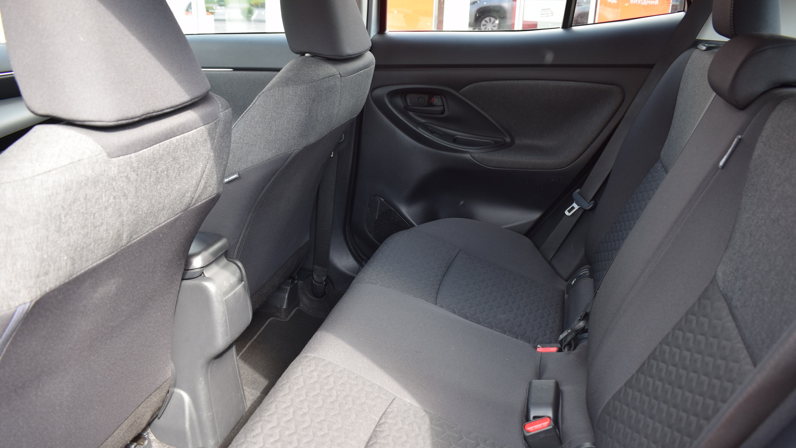 Toyota YARIS CROSS 2021 року, Хетчбек, Тойота Центр Житомир "Стар - Кар", м.Житомир | Фото № 11 Toyota YARIS CROSS 2021 року з пробігом 22531 км, Хетчбек, Тойота Центр Житомир "Стар - Кар", м.Житомир - 963560 ГРН | Фото № 11