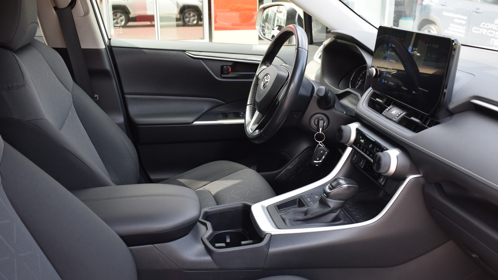 Toyota RAV4 2023 року, Універсал, Тойота Центр Житомир "Стар - Кар", м.Житомир | Фото № 6 Toyota RAV4 2023 року з пробігом 193720 км, Універсал, Тойота Центр Житомир "Стар - Кар", м.Житомир - 1250860 ГРН | Фото № 6