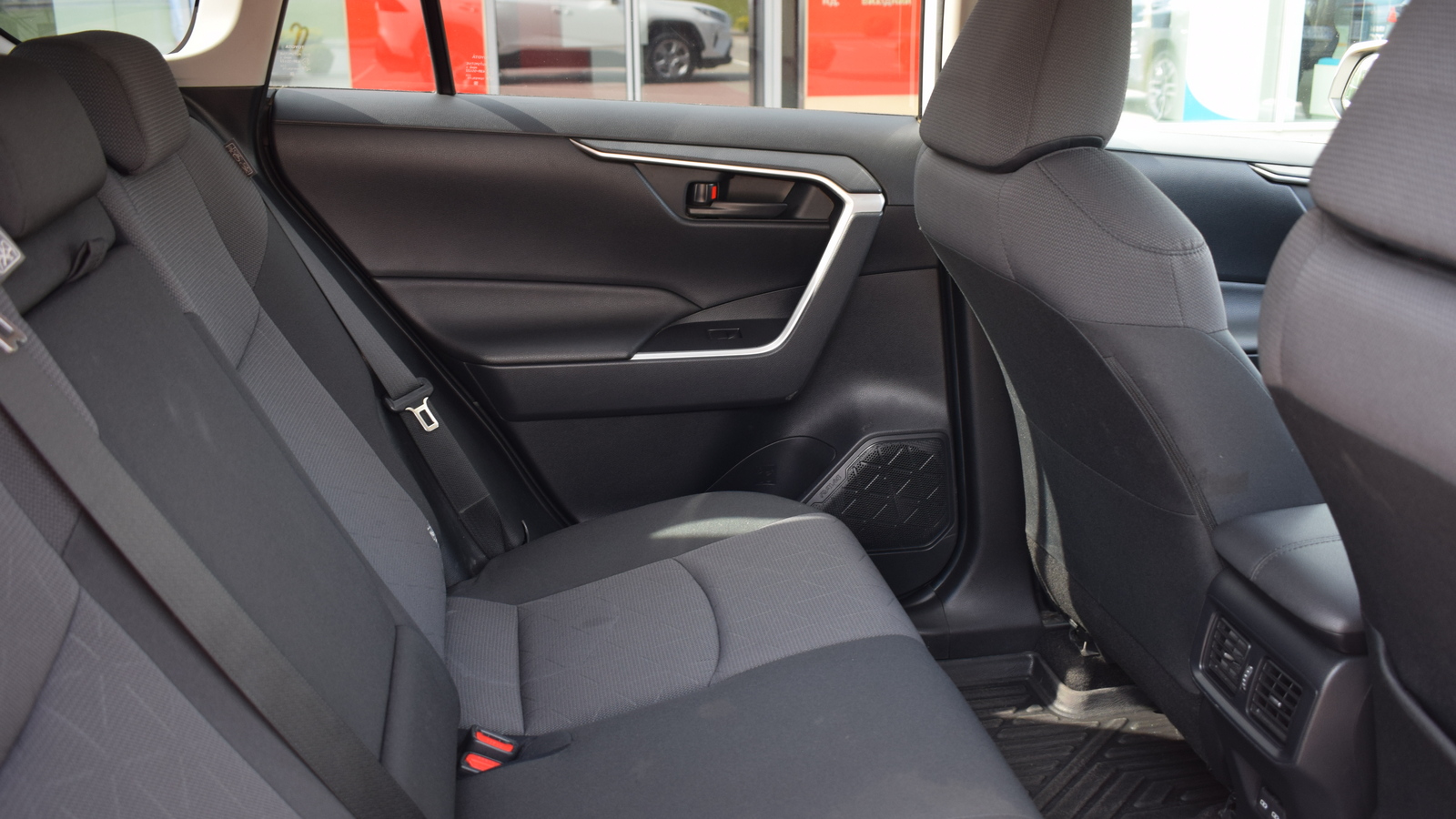Toyota RAV4 2023 року, Універсал, Тойота Центр Житомир "Стар - Кар", м.Житомир | Фото № 7 Toyota RAV4 2023 року з пробігом 193720 км, Універсал, Тойота Центр Житомир "Стар - Кар", м.Житомир - 1250860 ГРН | Фото № 7