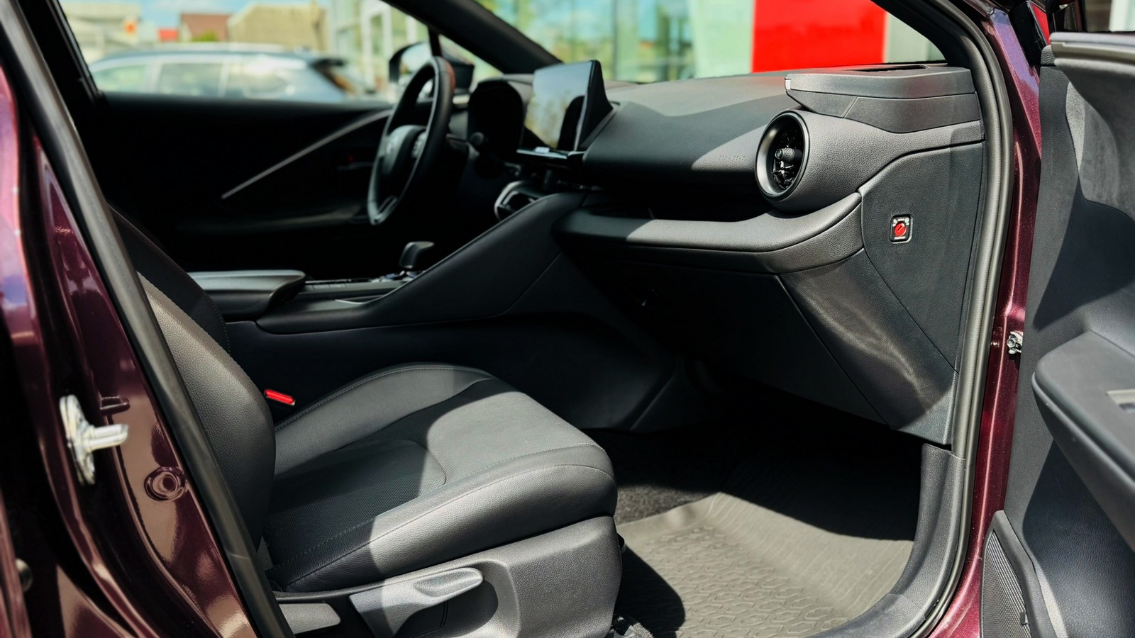 Toyota C-HR 2024 року, Хетчбек, Тойота Центр Тернопіль "Кристал Моторс", м.Тернопіль | Фото № 6 Toyota C-HR 2024 року з пробігом 27726 км, Хетчбек, Тойота Центр Тернопіль "Кристал Моторс", м.Тернопіль - 1620000 ГРН | Фото № 6