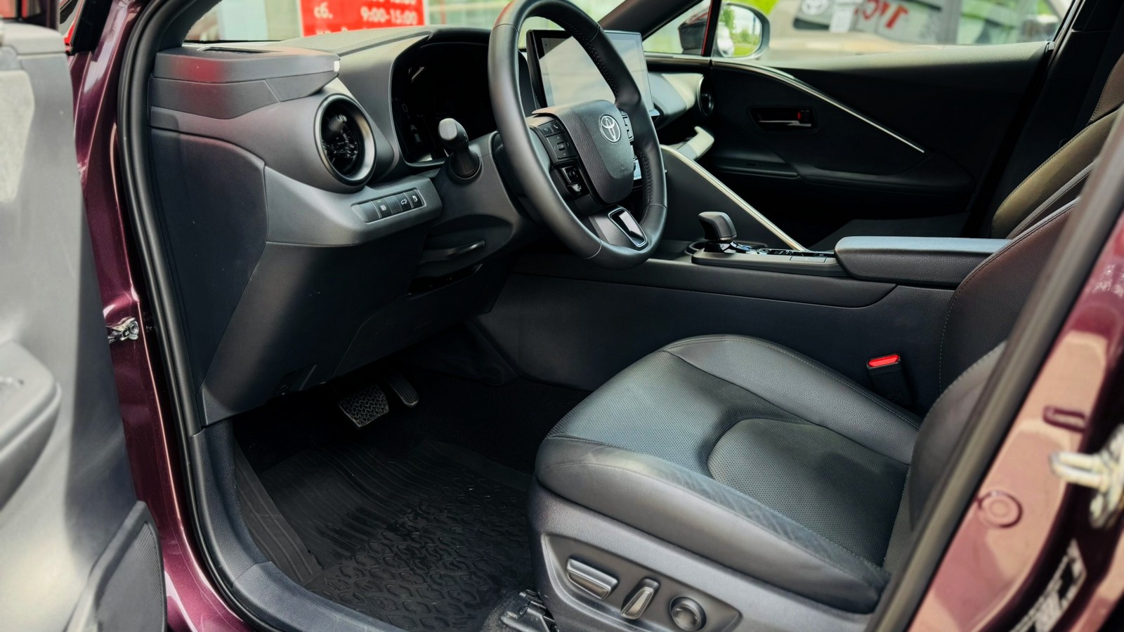Toyota C-HR 2024 року, Хетчбек, Тойота Центр Тернопіль "Кристал Моторс", м.Тернопіль | Фото № 12 Toyota C-HR 2024 року з пробігом 27726 км, Хетчбек, Тойота Центр Тернопіль "Кристал Моторс", м.Тернопіль - 1620000 ГРН | Фото № 12