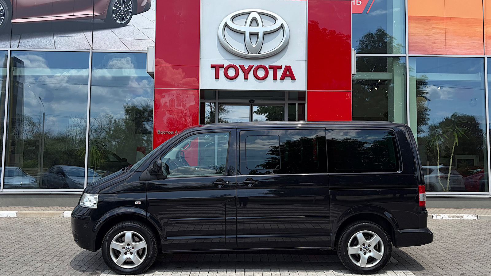 Інші авто VOLKSWAGEN Multivan 2008 року, Універсал, Тойота Центр Запоріжжя "Восток Автомир", м.Запоріжжя | Фото № 3 Інші авто VOLKSWAGEN Multivan 2008 року з пробігом 121000 км, Універсал, Тойота Центр Запоріжжя "Восток Автомир", м.Запоріжжя - 642350 ГРН | Фото № 3