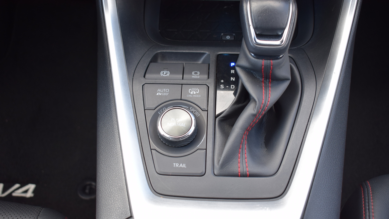 Toyota RAV4 Plug-In 2021 року, Ліфтбек, Тойота Центр Житомир "Стар - Кар", м.Житомир | Фото № 19 Toyota RAV4 Plug-In 2021 року з пробігом 112282 км, Ліфтбек, Тойота Центр Житомир "Стар - Кар", м.Житомир - 2015850 ГРН | Фото № 19