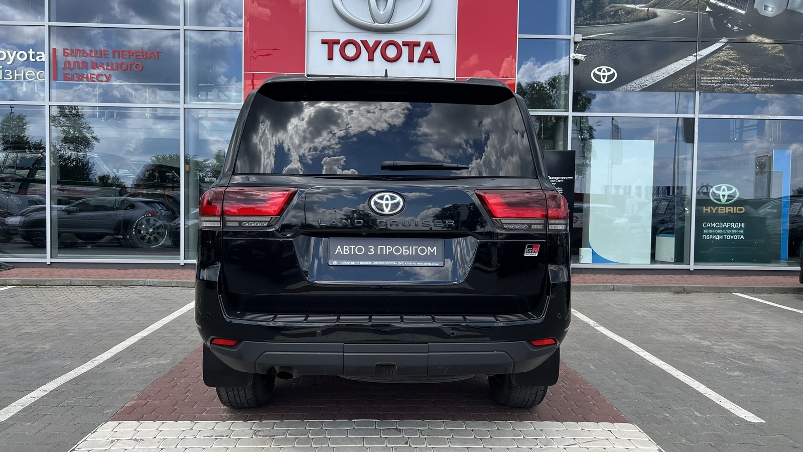 Toyota LAND CRUISER 200 2022 року, Універсал, Тойота Центр Вінниця "Преміум Мотор", м.Вінниця | Фото № 4 Toyota LAND CRUISER 200 2022 року з пробігом 139080 км, Універсал, Тойота Центр Вінниця "Преміум Мотор", м.Вінниця - 3040000 ГРН | Фото № 4