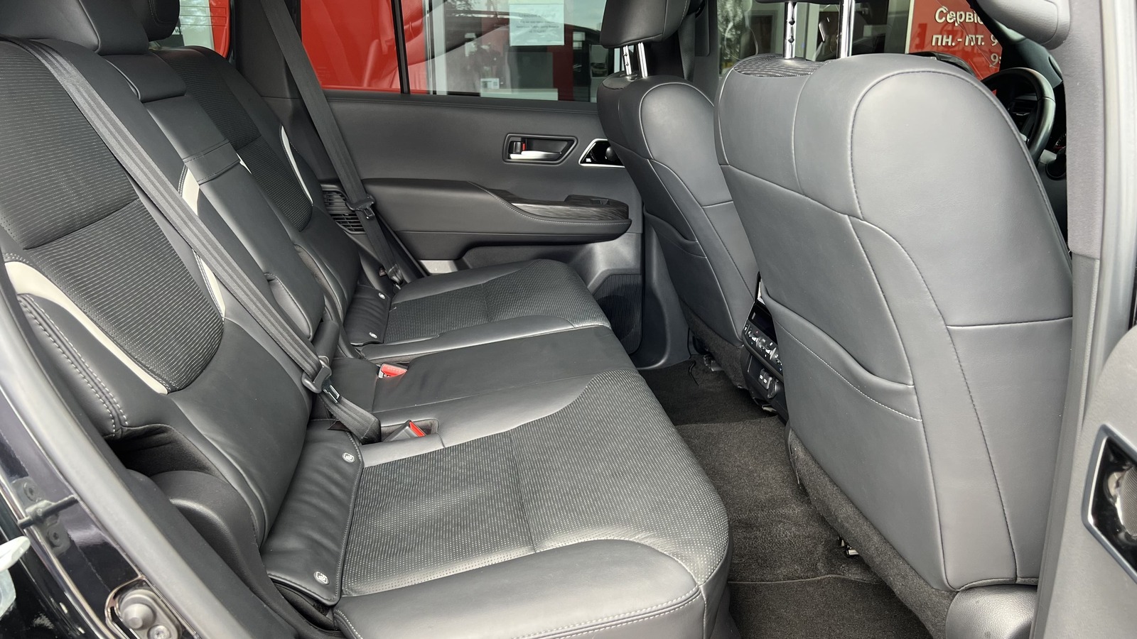 Toyota LAND CRUISER 200 2022 року, Універсал, Тойота Центр Вінниця "Преміум Мотор", м.Вінниця | Фото № 7 Toyota LAND CRUISER 200 2022 року з пробігом 139080 км, Універсал, Тойота Центр Вінниця "Преміум Мотор", м.Вінниця - 3040000 ГРН | Фото № 7