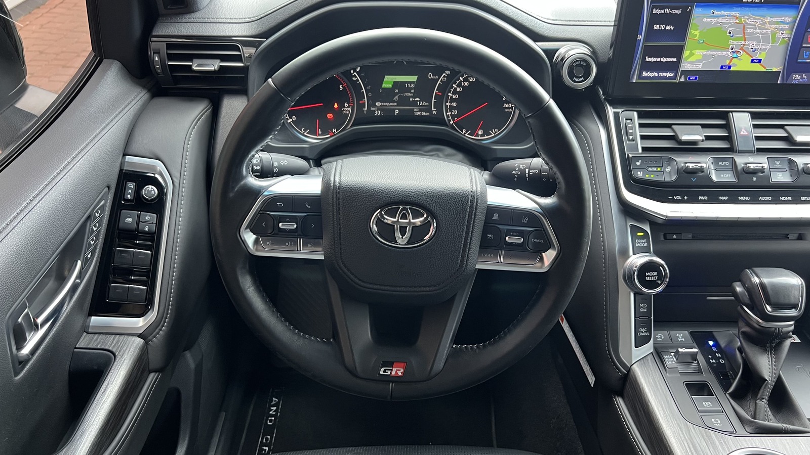 Toyota LAND CRUISER 200 2022 року, Універсал, Тойота Центр Вінниця "Преміум Мотор", м.Вінниця | Фото № 9 Toyota LAND CRUISER 200 2022 року з пробігом 139080 км, Універсал, Тойота Центр Вінниця "Преміум Мотор", м.Вінниця - 3040000 ГРН | Фото № 9