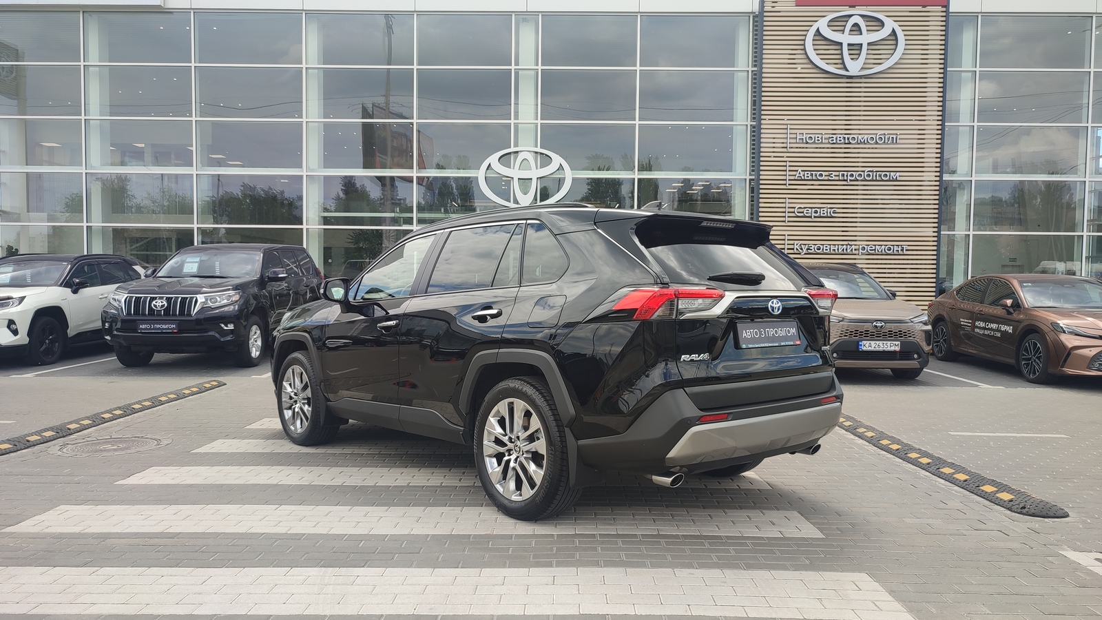 Toyota RAV4 2022 року, Універсал, Тойота Центр Київ "ВіДі Автострада", м.Київ | Фото № 2 Toyota RAV4 2022 року з пробігом 44128 км, Універсал, Тойота Центр Київ "ВіДі Автострада", м.Київ - 2055000 ГРН | Фото № 2
