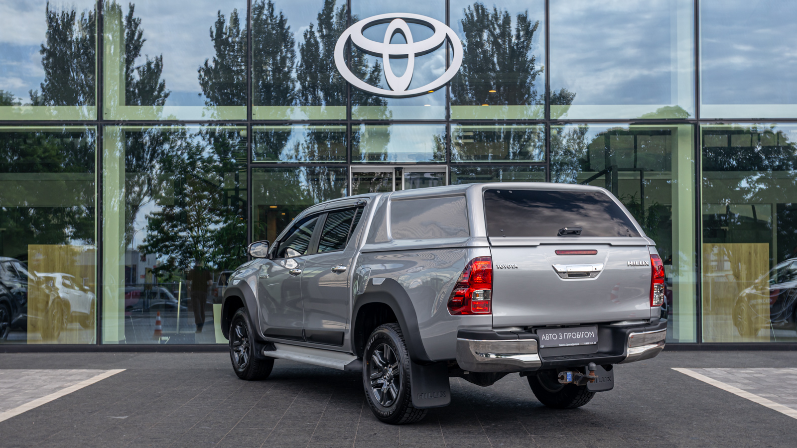 Toyota HILUX 2022 року, Пікап, Тойота Центр Дніпро "Алмаз Мотор" на Запорізькому шосе, м.Дніпро | Фото № 2 Toyota HILUX 2022 року з пробігом 28240 км, Пікап, Тойота Центр Дніпро "Алмаз Мотор" на Запорізькому шосе, м.Дніпро - 2160000 ГРН | Фото № 2