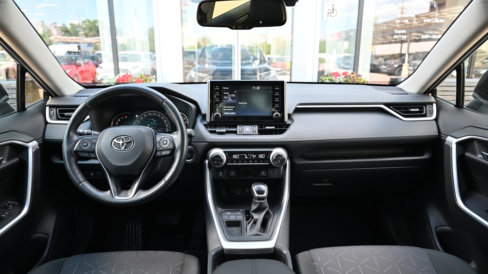 Toyota RAV4 2020 року, Універсал, Тойота Центр Київ "Сіті Плаза", м.Київ | Фото № 8 Toyota RAV4 2020 року з пробігом 90711 км, Універсал, Тойота Центр Київ "Сіті Плаза", м.Київ - 1065000 ГРН | Фото № 8