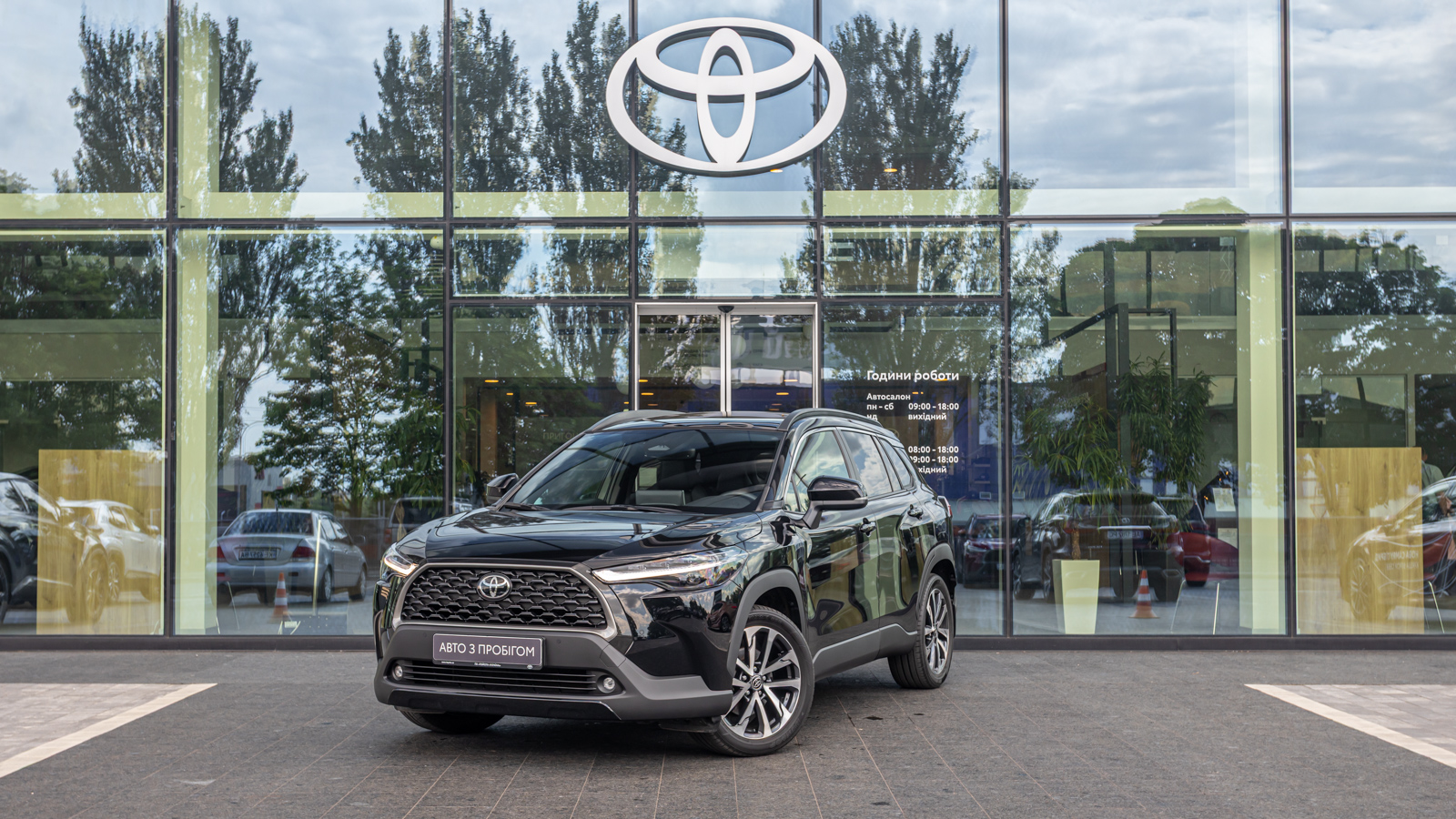 Toyota COROLLA CROSS 2024 року, Хетчбек, Тойота Центр Дніпро "Алмаз Мотор" на Запорізькому шосе, м.Дніпро | Фото № 1 Toyota COROLLA CROSS 2024 року з пробігом 35417 км, Хетчбек, Тойота Центр Дніпро "Алмаз Мотор" на Запорізькому шосе, м.Дніпро - 1600000 ГРН | Фото № 1