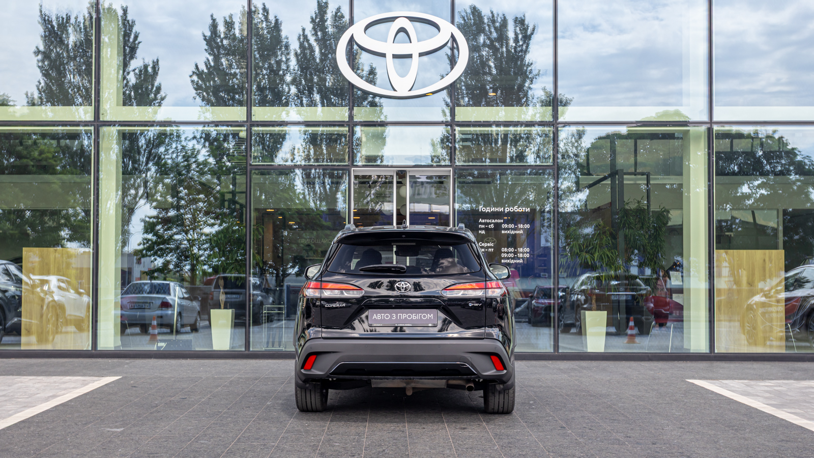Toyota COROLLA CROSS 2024 року, Хетчбек, Тойота Центр Дніпро "Алмаз Мотор" на Запорізькому шосе, м.Дніпро | Фото № 4 Toyota COROLLA CROSS 2024 року з пробігом 35417 км, Хетчбек, Тойота Центр Дніпро "Алмаз Мотор" на Запорізькому шосе, м.Дніпро - 1600000 ГРН | Фото № 4