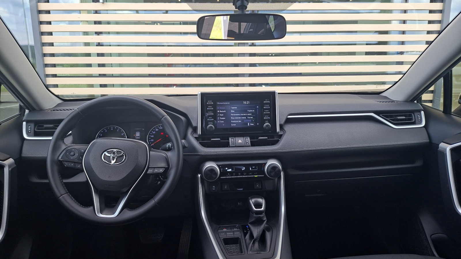 Toyota RAV4 2019 року, Універсал, Тойота Центр Ужгород "Карат Мотор", м.Ужгород | Фото № 7 Toyota RAV4 2019 року з пробігом 100111 км, Універсал, Тойота Центр Ужгород "Карат Мотор", м.Ужгород - 1050000 ГРН | Фото № 7
