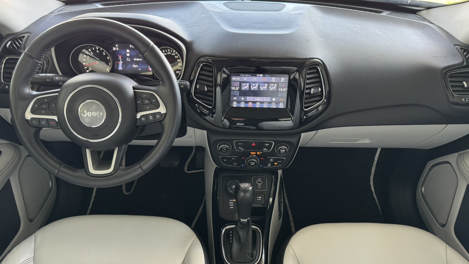 Інші авто JEEP COMPASS 2016 року, Універсал, Тойота Центр Київ "Автосаміт Укравто", м.Київ | Фото № 8 Інші авто JEEP COMPASS 2016 року з пробігом 73208 км, Універсал, Тойота Центр Київ "Автосаміт Укравто", м.Київ - 832800 ГРН | Фото № 8
