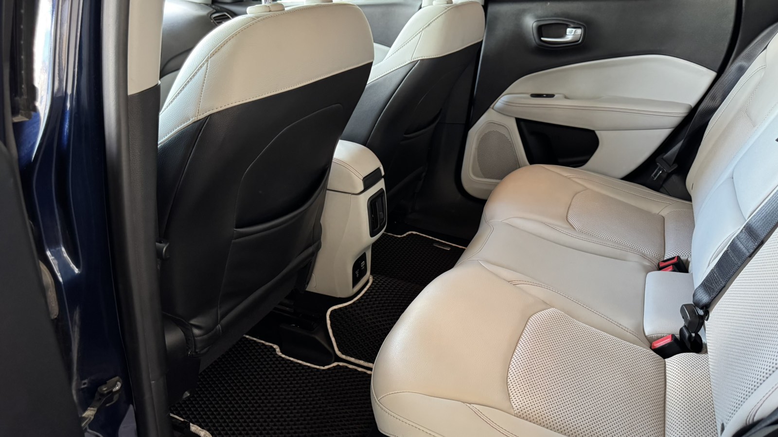 Інші авто JEEP COMPASS 2016 року, Універсал, Тойота Центр Київ "Автосаміт Укравто", м.Київ | Фото № 11 Інші авто JEEP COMPASS 2016 року з пробігом 73208 км, Універсал, Тойота Центр Київ "Автосаміт Укравто", м.Київ - 832800 ГРН | Фото № 11