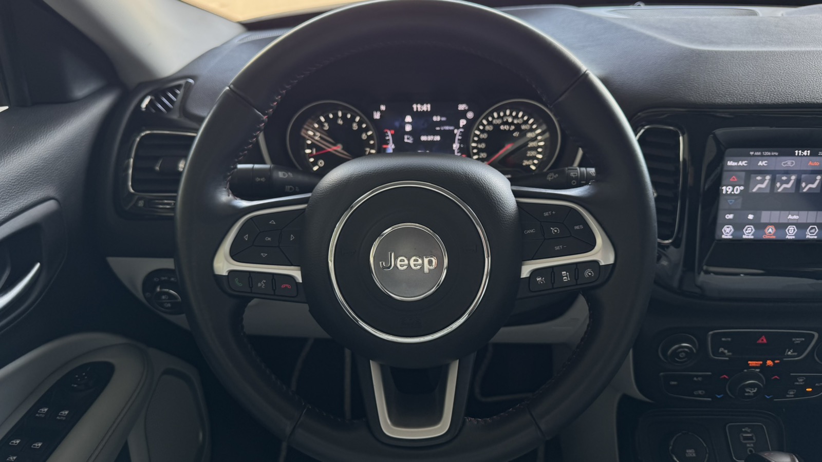 Інші авто JEEP COMPASS 2016 року, Універсал, Тойота Центр Київ "Автосаміт Укравто", м.Київ | Фото № 13 Інші авто JEEP COMPASS 2016 року з пробігом 73208 км, Універсал, Тойота Центр Київ "Автосаміт Укравто", м.Київ - 832800 ГРН | Фото № 13