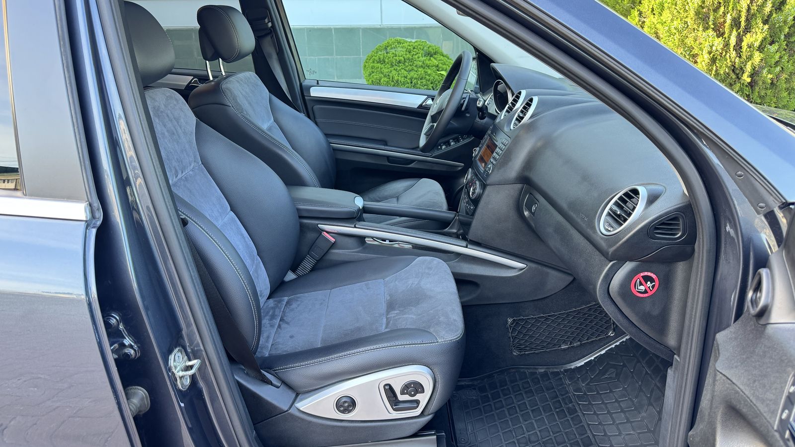 Інші авто MERCEDES-BENZ ML (W 164) 2011 року, Універсал, Тойота Центр Чернівці "Олімп-Моторс", м.Чернівці | Фото № 6 Інші авто MERCEDES-BENZ ML (W 164) 2011 року з пробігом 315295 км, Універсал, Тойота Центр Чернівці "Олімп-Моторс", м.Чернівці - 650000 ГРН | Фото № 6