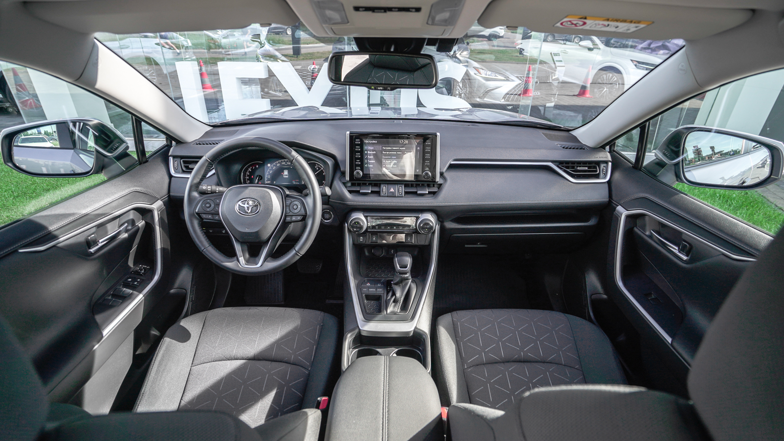 Toyota RAV4 2020 року, Універсал, Лексус Львів, м.Львів | Фото № 8 Toyota RAV4 2020 року з пробігом 28162 км, Універсал, Лексус Львів, м.Львів - 1420650 ГРН | Фото № 8