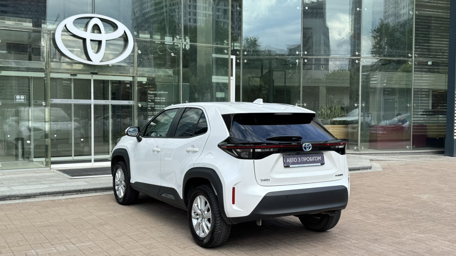 Toyota YARIS CROSS 2023 року, Хетчбек, Тойота Центр Київ "Автосаміт Укравто", м.Київ | Фото № 2 Toyota YARIS CROSS 2023 року з пробігом 60559 км, Хетчбек, Тойота Центр Київ "Автосаміт Укравто", м.Київ - 1212500 ГРН | Фото № 2