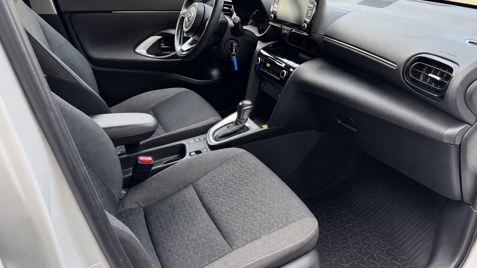 Toyota YARIS CROSS 2023 року, Хетчбек, Тойота Центр Київ "Автосаміт Укравто", м.Київ | Фото № 6 Toyota YARIS CROSS 2023 року з пробігом 60559 км, Хетчбек, Тойота Центр Київ "Автосаміт Укравто", м.Київ - 1212500 ГРН | Фото № 6