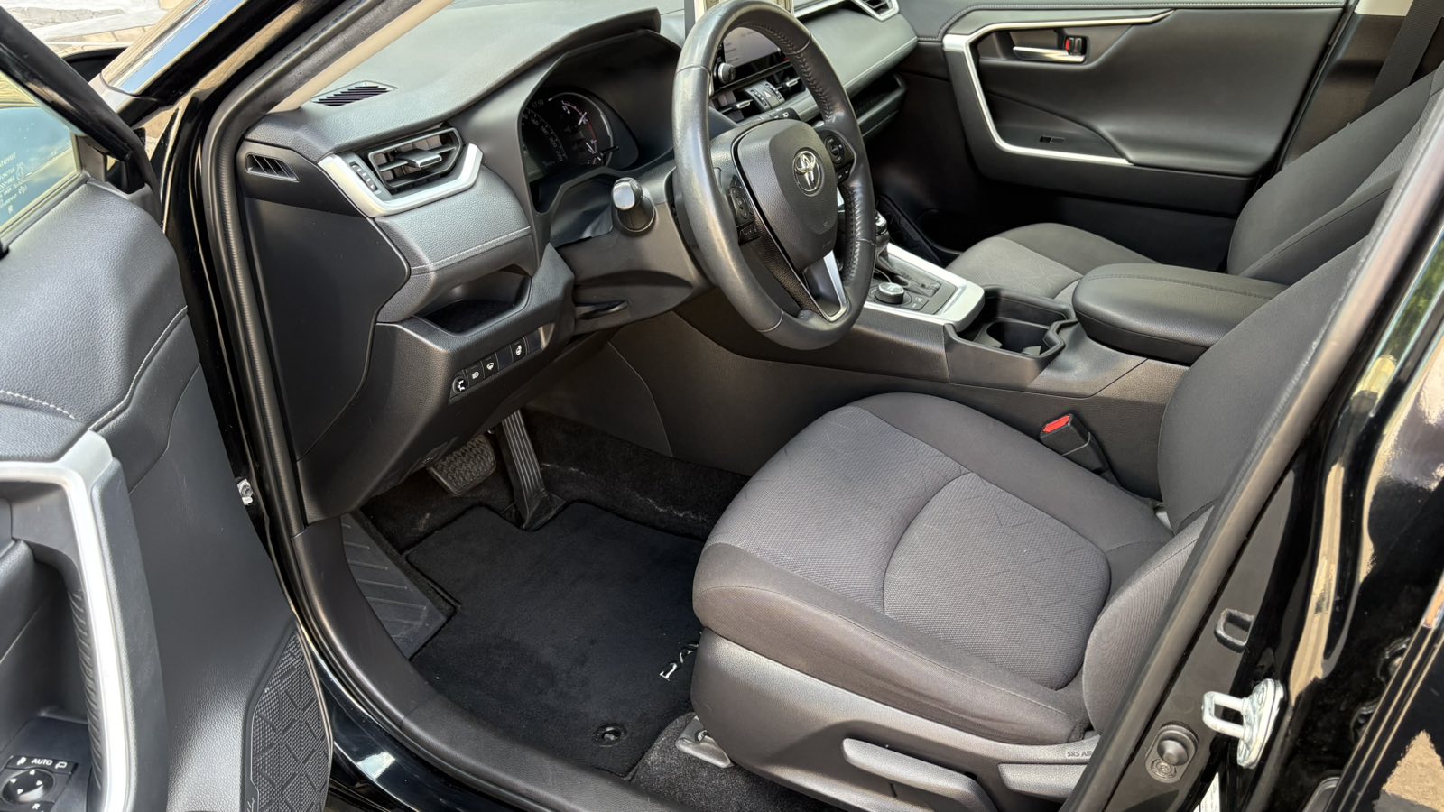 Toyota RAV4 2021 року, Універсал, Тойота Центр Київ "Автосаміт Укравто", м.Київ | Фото № 12 Toyota RAV4 2021 року з пробігом 89216 км, Універсал, Тойота Центр Київ "Автосаміт Укравто", м.Київ - 1328750 ГРН | Фото № 12