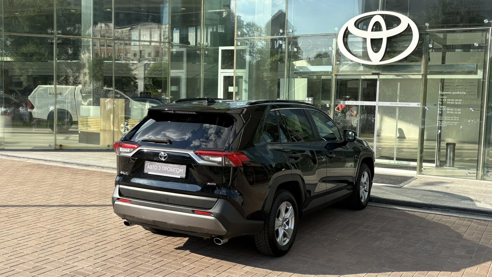 Toyota RAV4 2021 року, Універсал, Тойота Центр Київ "Автосаміт Укравто", м.Київ | Фото № 17 Toyota RAV4 2021 року з пробігом 89216 км, Універсал, Тойота Центр Київ "Автосаміт Укравто", м.Київ - 1328750 ГРН | Фото № 17