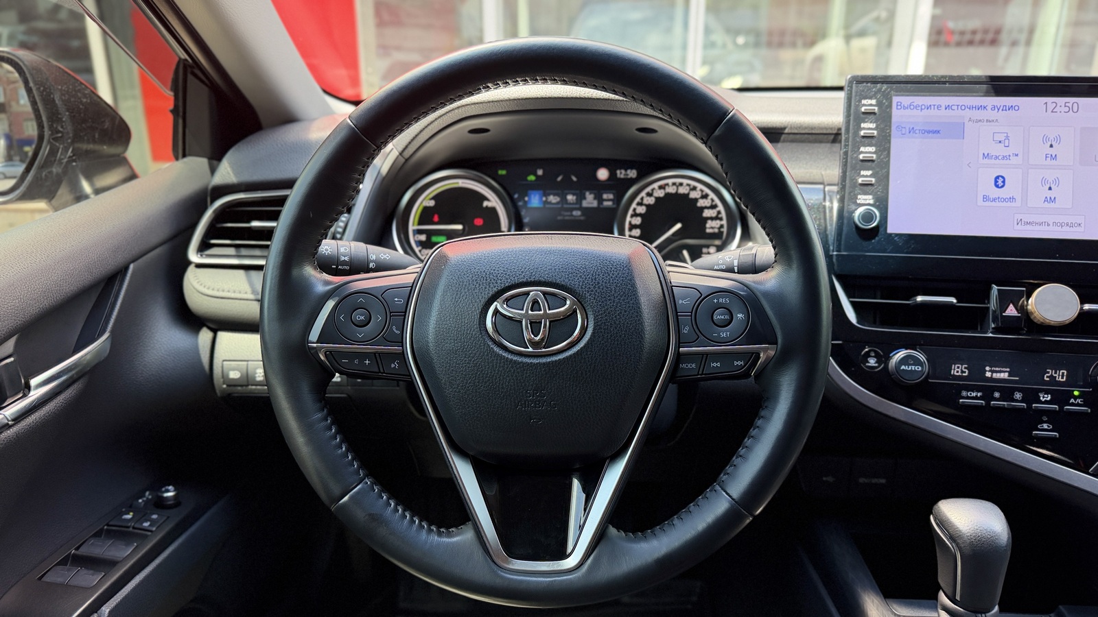 Toyota CAMRY 2023 року, Седан, Тойота Центр Кривий Ріг "Алмаз Сістем", м.Кривий Ріг | Фото № 13 Toyota CAMRY 2023 року з пробігом 53252 км, Седан, Тойота Центр Кривий Ріг "Алмаз Сістем", м.Кривий Ріг - 1570000 ГРН | Фото № 13