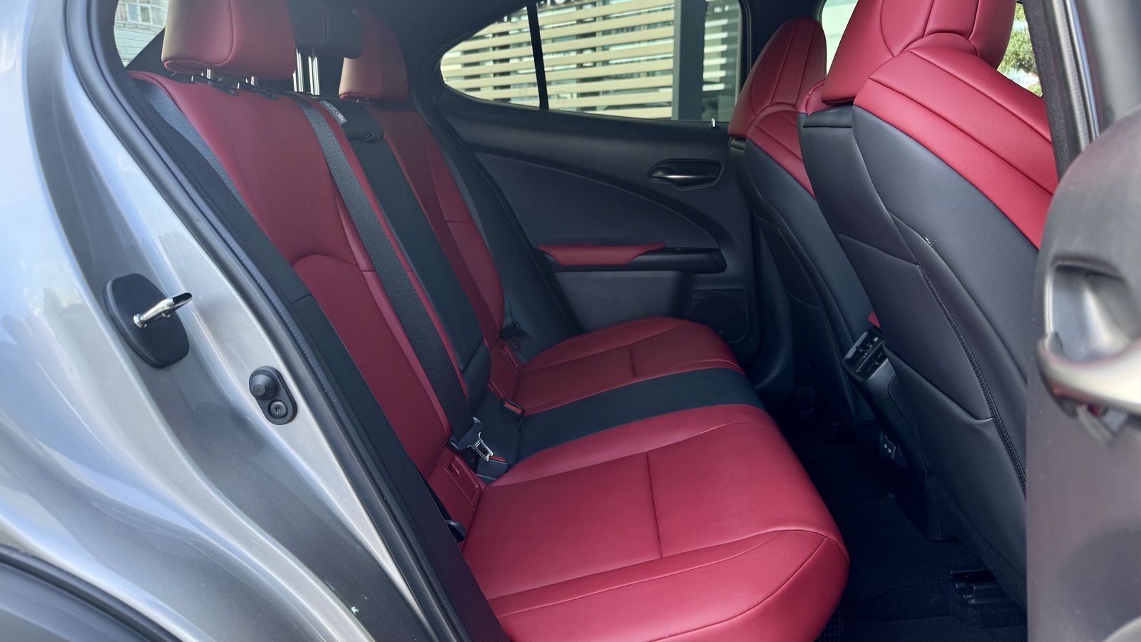 Lexus UX 2020 року, Універсал, Тойота Центр Чернігів "Соллі-Плюс", м.Чернігів | Фото № 7 Lexus UX 2020 року з пробігом 65585 км, Універсал, Тойота Центр Чернігів "Соллі-Плюс", м.Чернігів - 1237000 ГРН | Фото № 7
