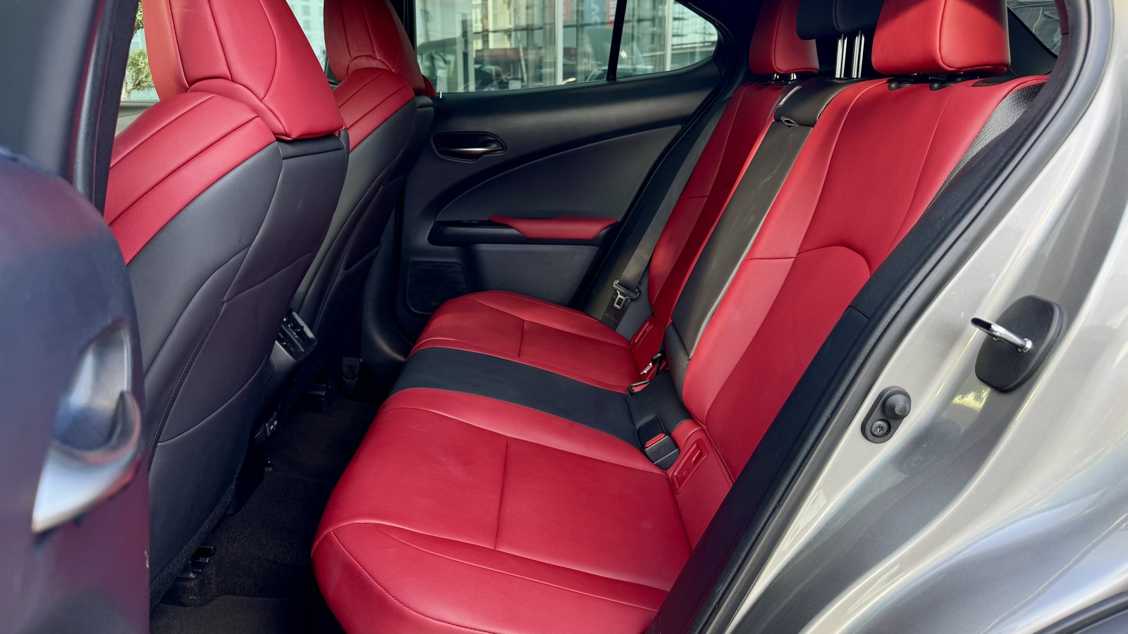 Lexus UX 2020 року, Універсал, Тойота Центр Чернігів "Соллі-Плюс", м.Чернігів | Фото № 11 Lexus UX 2020 року з пробігом 65585 км, Універсал, Тойота Центр Чернігів "Соллі-Плюс", м.Чернігів - 1237000 ГРН | Фото № 11
