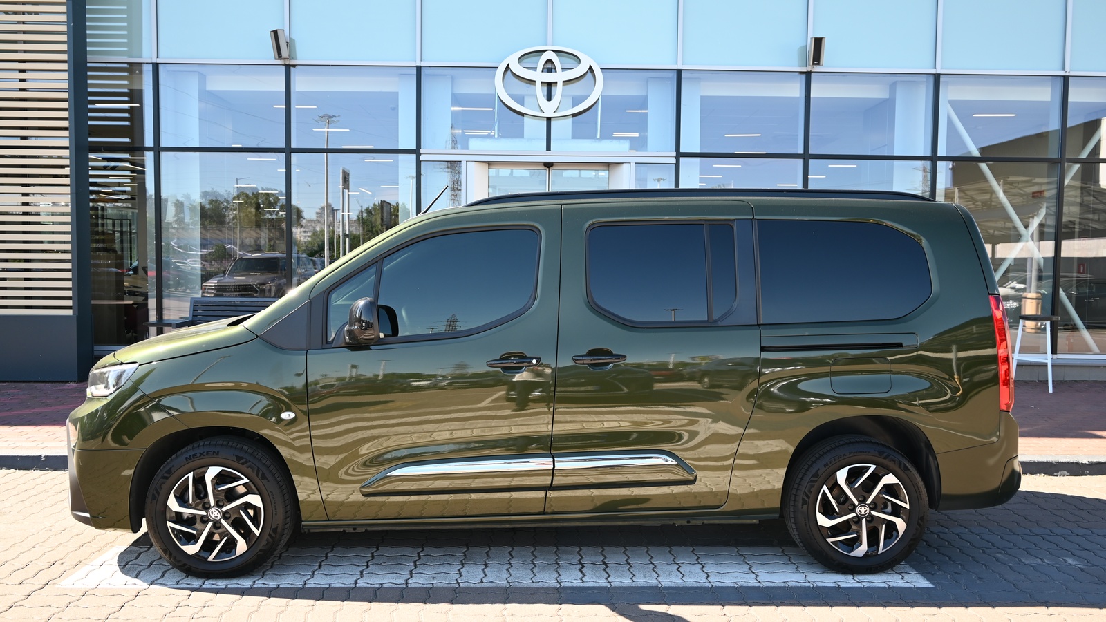 Toyota PROACE CITY VERSO 2025 року з пробігом 23893 км, Мінівен, Тойота Центр Київ "Сіті Плаза", м.Київ - 1335900 ГРН | Фото № 3