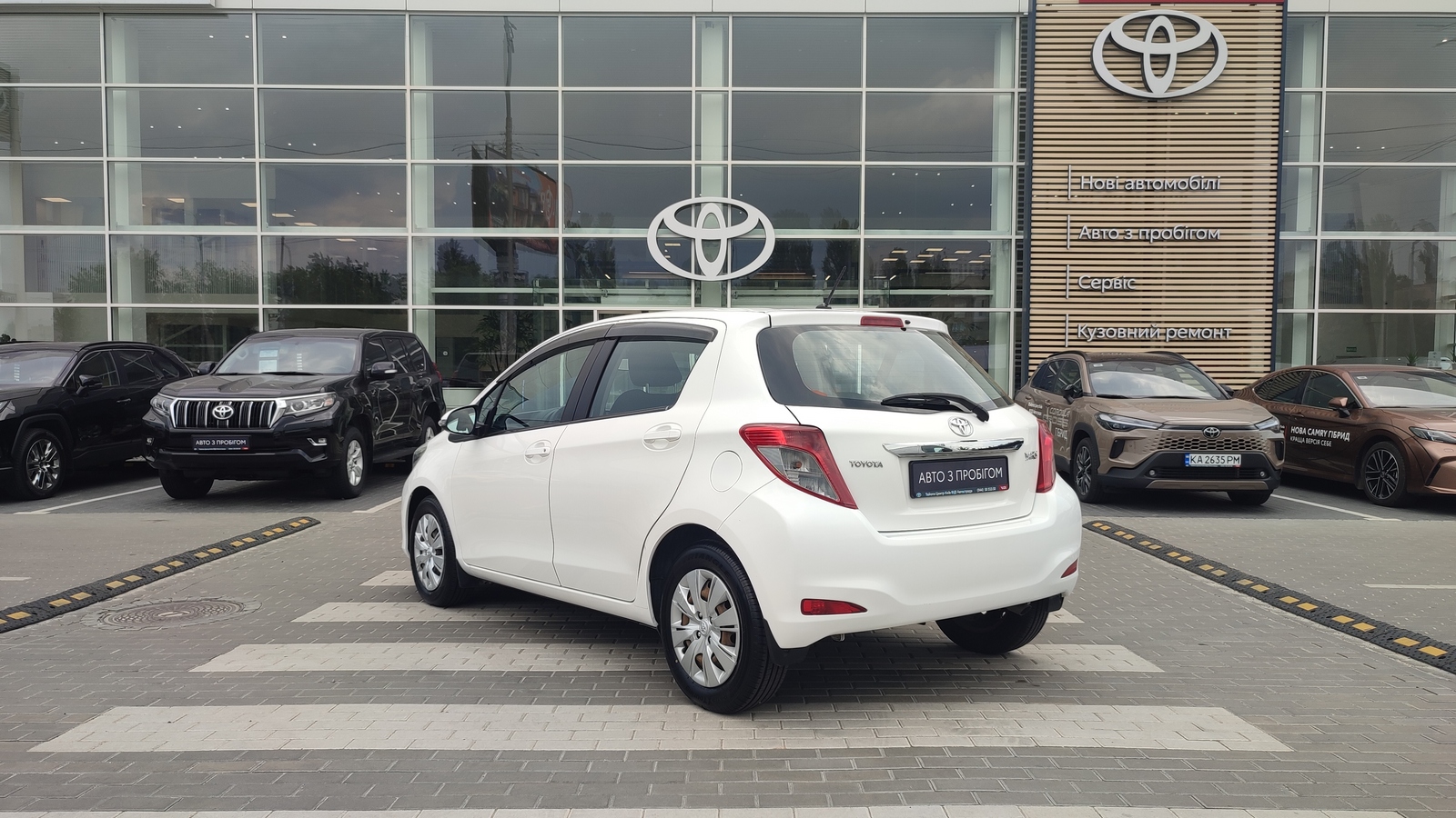 Toyota YARIS 2013 року, Хетчбек, Тойота Центр Київ "ВіДі Автострада", м.Київ | Фото № 2 Toyota YARIS 2013 року з пробігом 91870 км, Хетчбек, Тойота Центр Київ "ВіДі Автострада", м.Київ - 438000 ГРН | Фото № 2